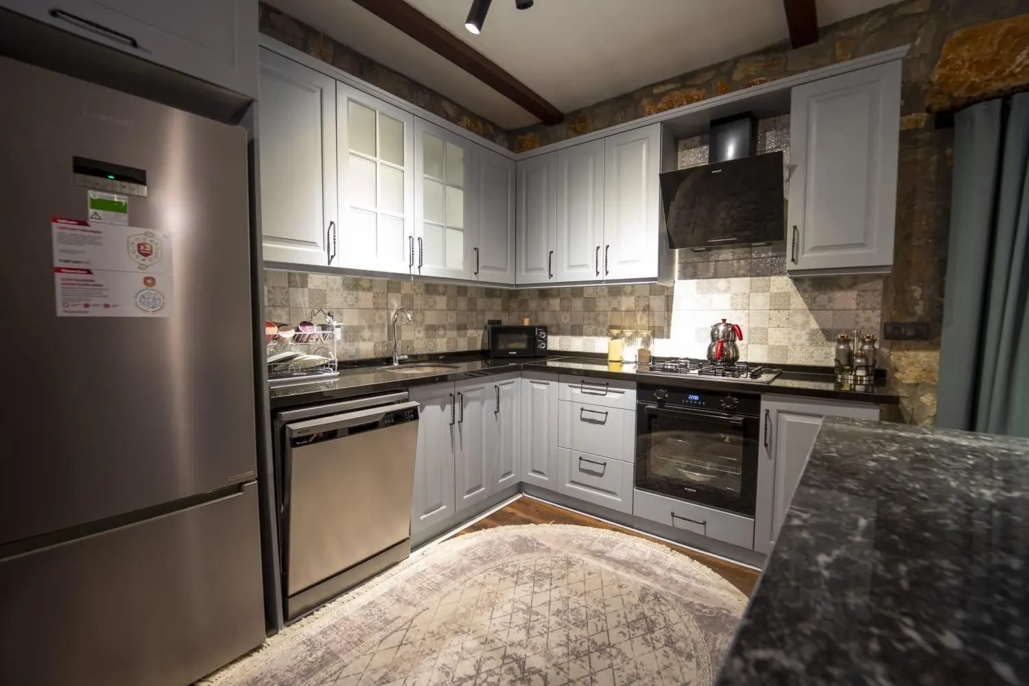Fitted kitchen